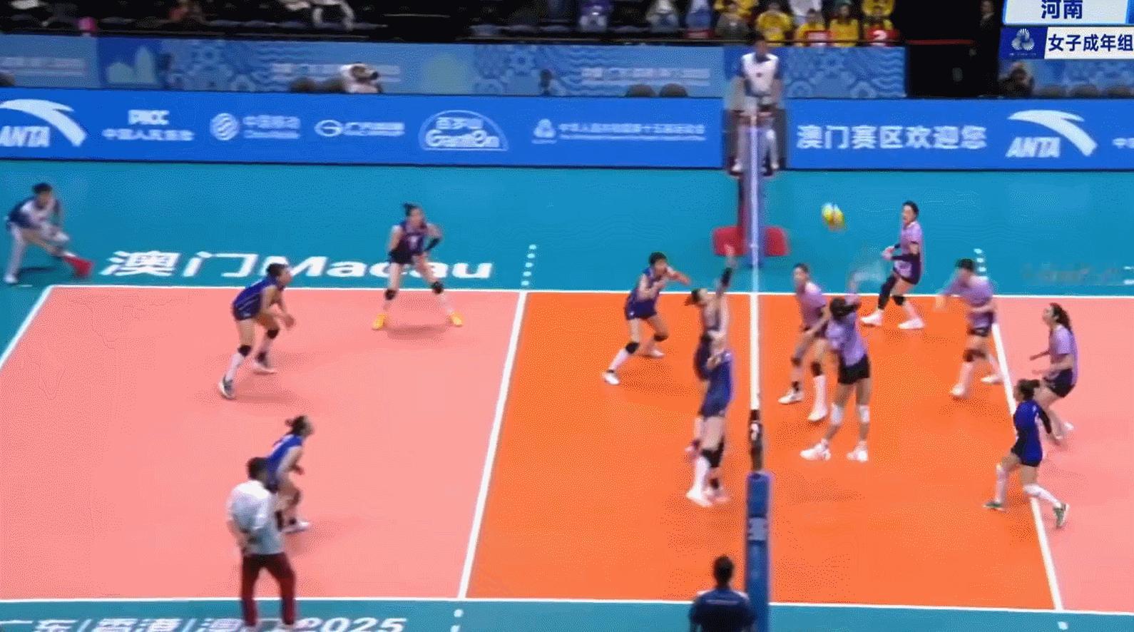 河南队3-2击败北京队的比赛，球迷统计朱婷全场72扣37分……在全运会赛场，代表