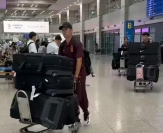 国足0:3输球的原因终于找到了，不是教练技战术没安排好，也不全是技不如人，而是他