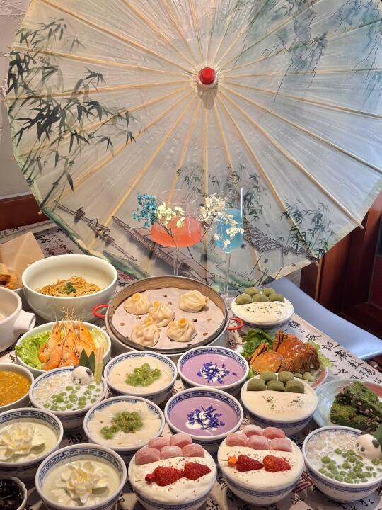 苏州旅游第一站 来这家吃蟹黄面