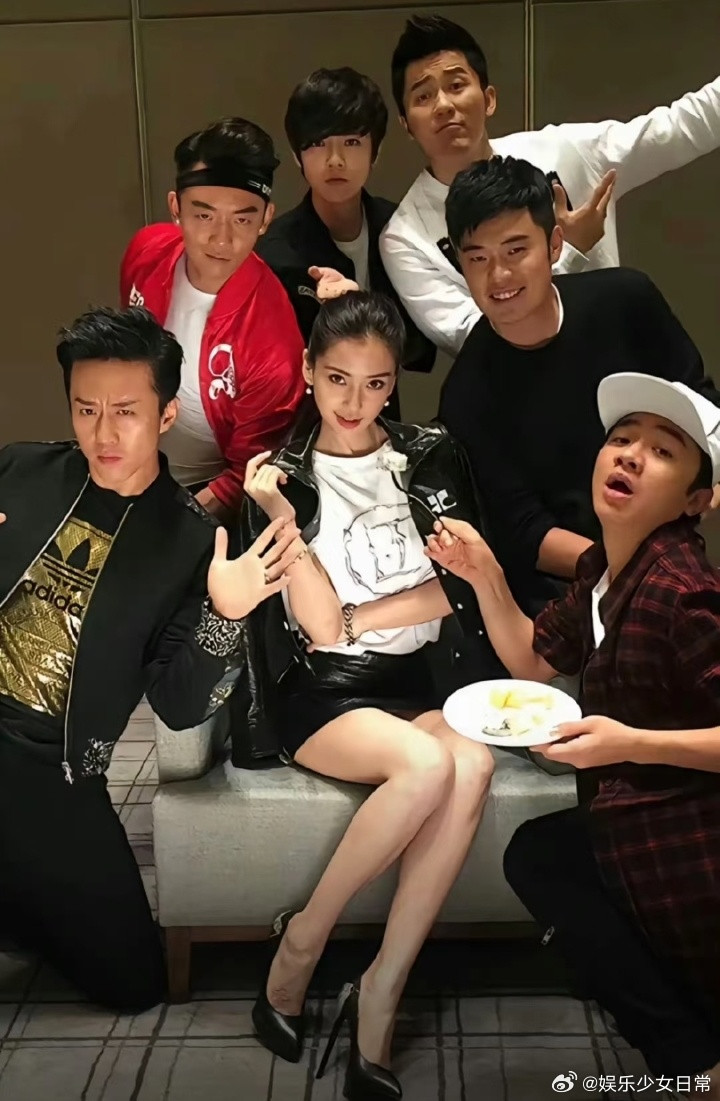 曝李晨郑恺陈赫Angelababy上海聚餐李晨、郑恺、陈赫、Angelababy
