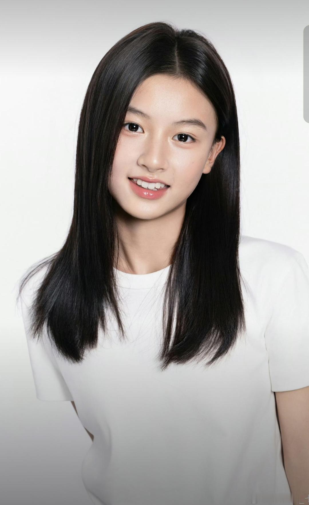 拒签于正的素人七七杀疯了15岁街拍女神出道即王炸！谁懂啊！半年前婉拒