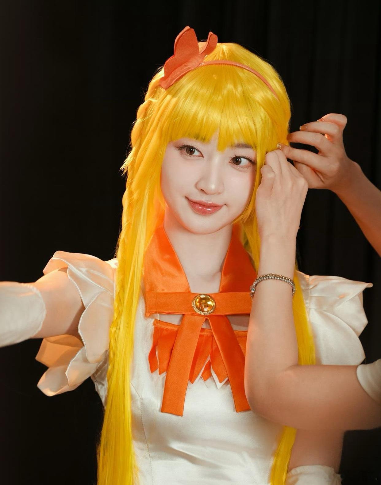 1.李乃文年轻的时候脾气很大，属于那种有原则的顽固派，老了之后突然看开了，会很配