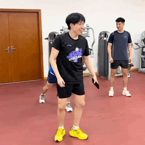笑弯了腰🫳🏻​​​