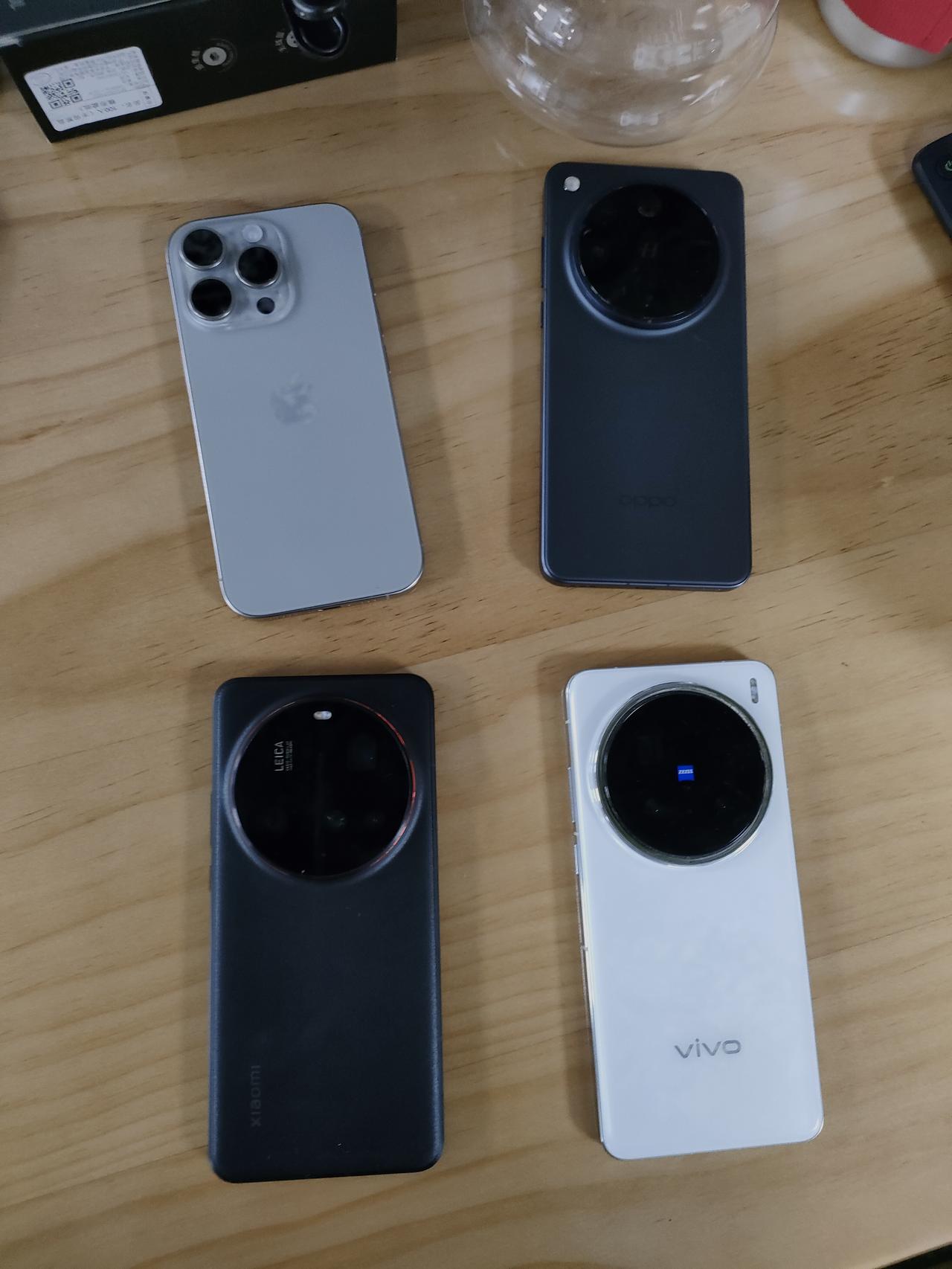苹果米OV四台旗舰都在这了，外观选谁？刚刚收到了四家不同品牌的旗舰手机，外观