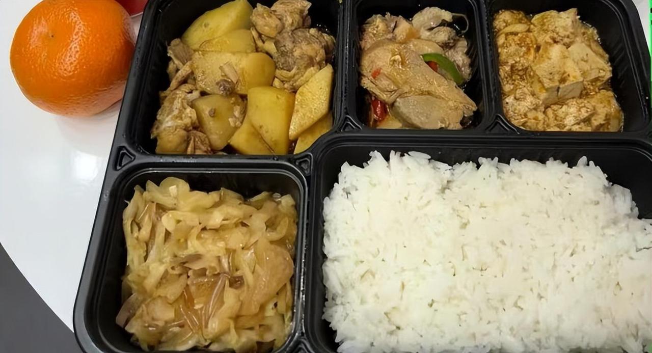 就算在德国的中餐馆也有资质差的，竟因肉品解冻和煮制时间不足，导致大约百人食物中