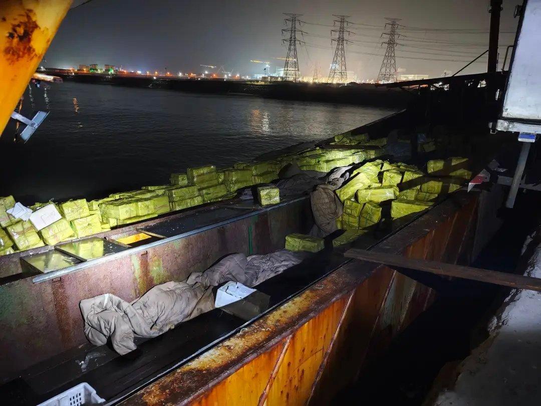 【烟台查获一重大案件：27人当场被抓】据烟台日报消息，2月21日，烟台成功查获一