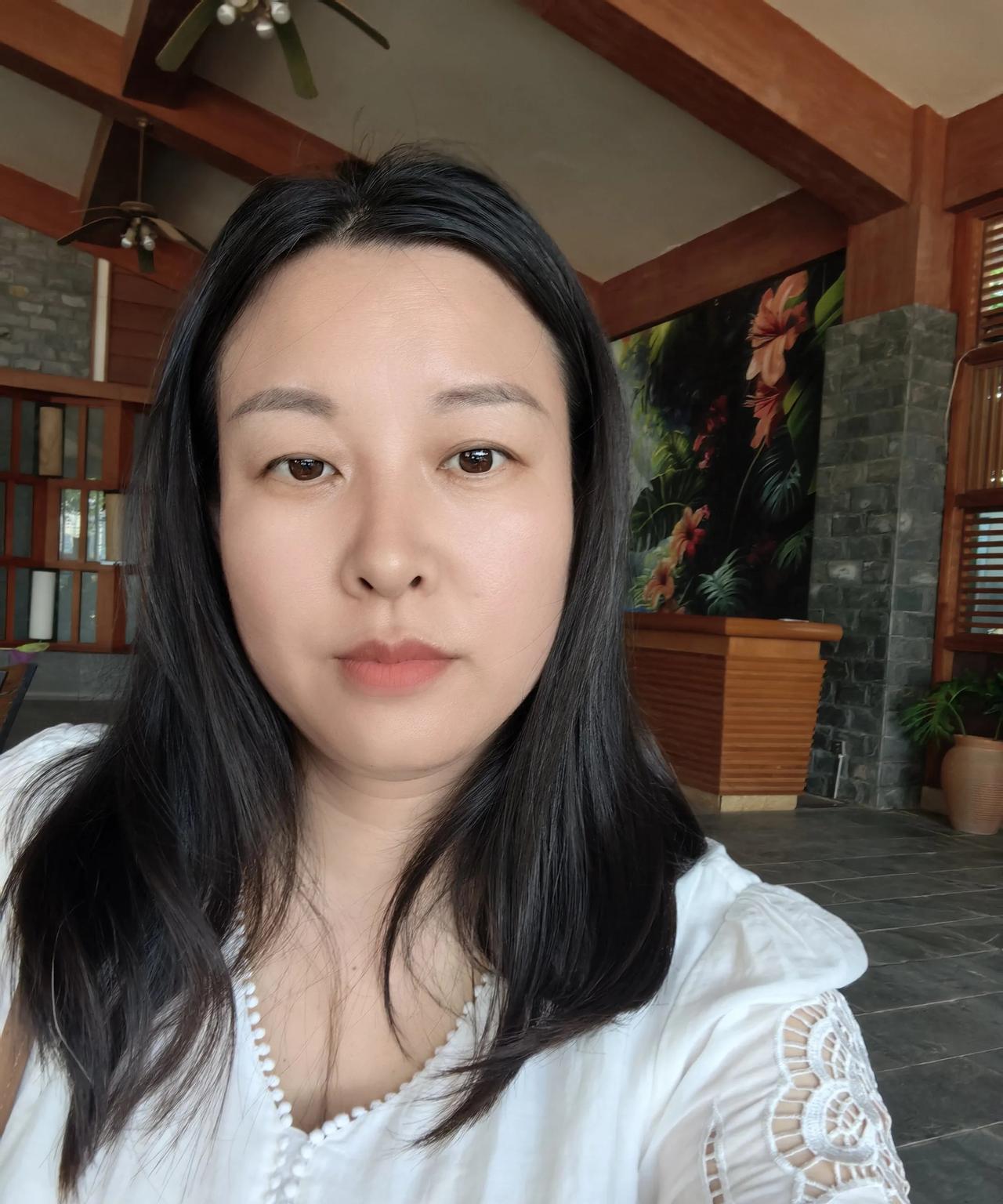 来云南旅游今天换了一个酒店湖边美景看过了黑天鹅也看过了要换下一个景点了