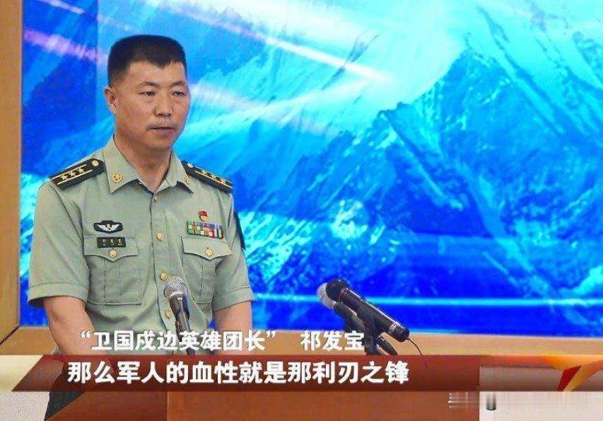 有一位西方博主晒出一段视频，标题是：“在宝莱坞的印度军队对阵中国军队时的英勇表现
