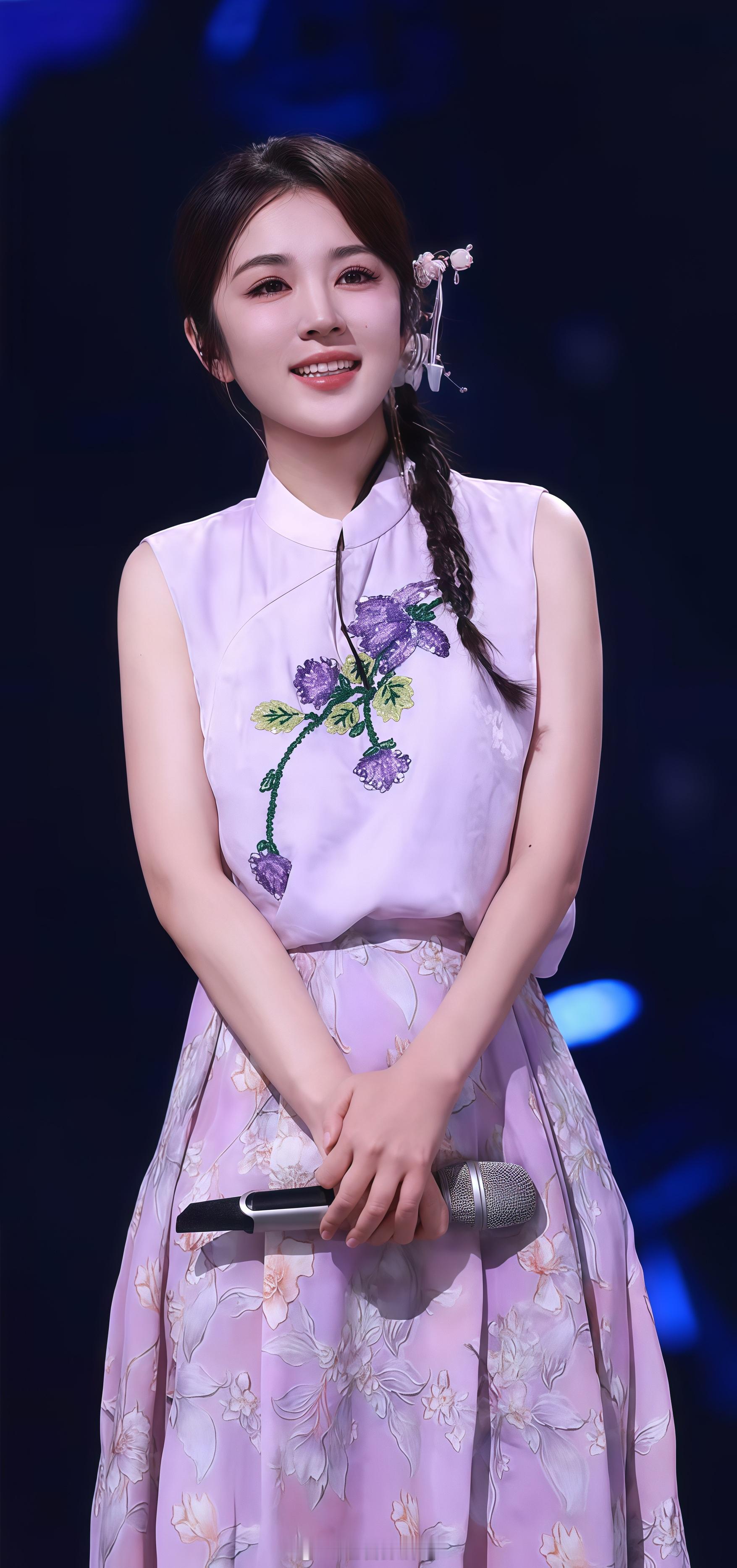 对王晓晨旦角出身有了实感王晓晨被低估的唱功曾经低调藏起戏曲功底，如今在天赐大方