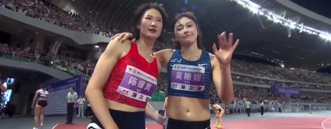 吴艳妮还是有实力的，并且运气也不错。这次能拿冠军，除了她本身跑的比较好，同行的