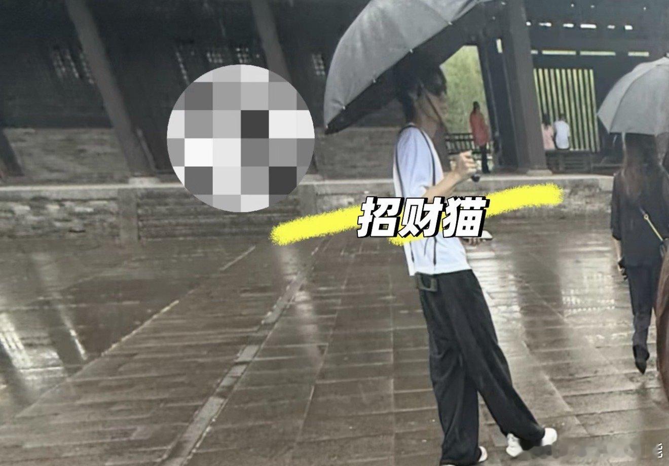 山西偶遇张真源山西景区偶遇张真源！山西景区偶遇张真源