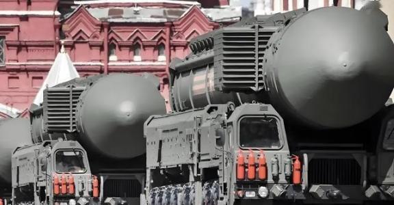 波兰不要犯傻，千万别以为俄乌打了三年，基辅还完好无损，就觉得俄罗斯也就那样。俄乌