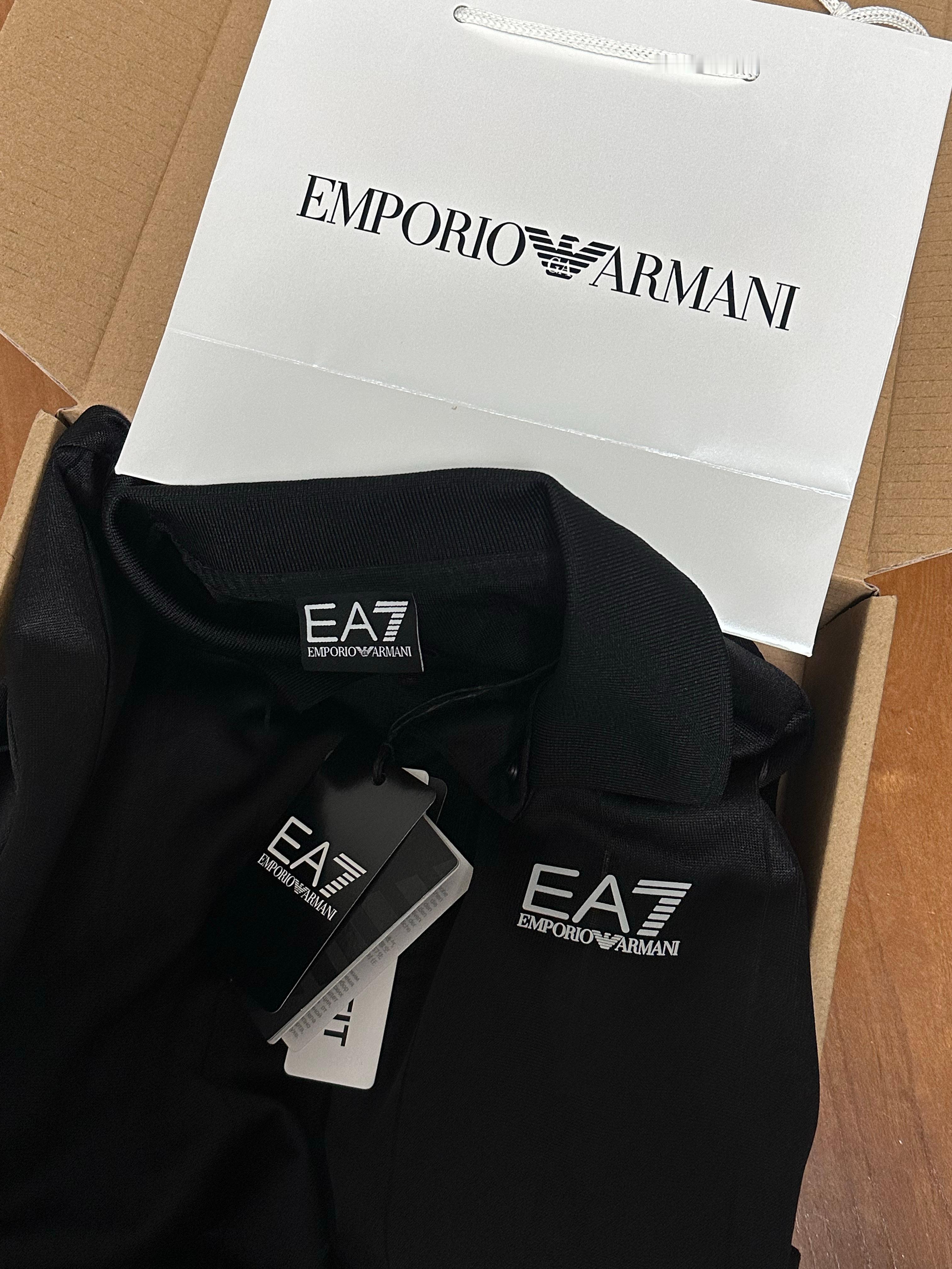 嗯😐，隔壁老王的衣服👕到啦，羡慕得很