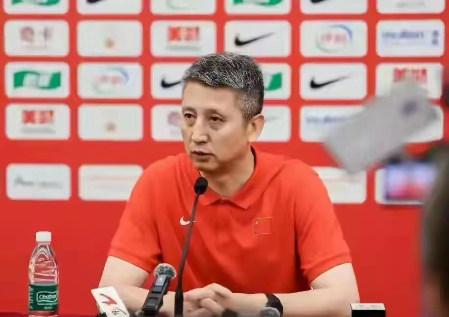 郭士强复盘险胜：备战时间有限，队员执行力值得肯定赛后郭士强在媒体采访中复盘