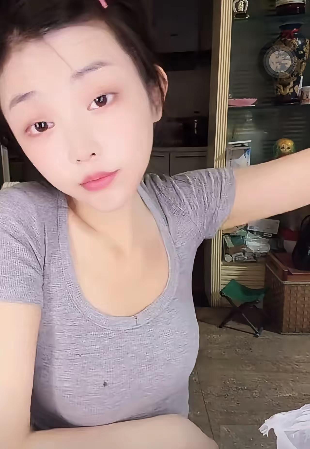 刚好看到一个提问：关晓彤和司晓迪，如果让你选一个当女朋友，你会选谁呢？​​​​