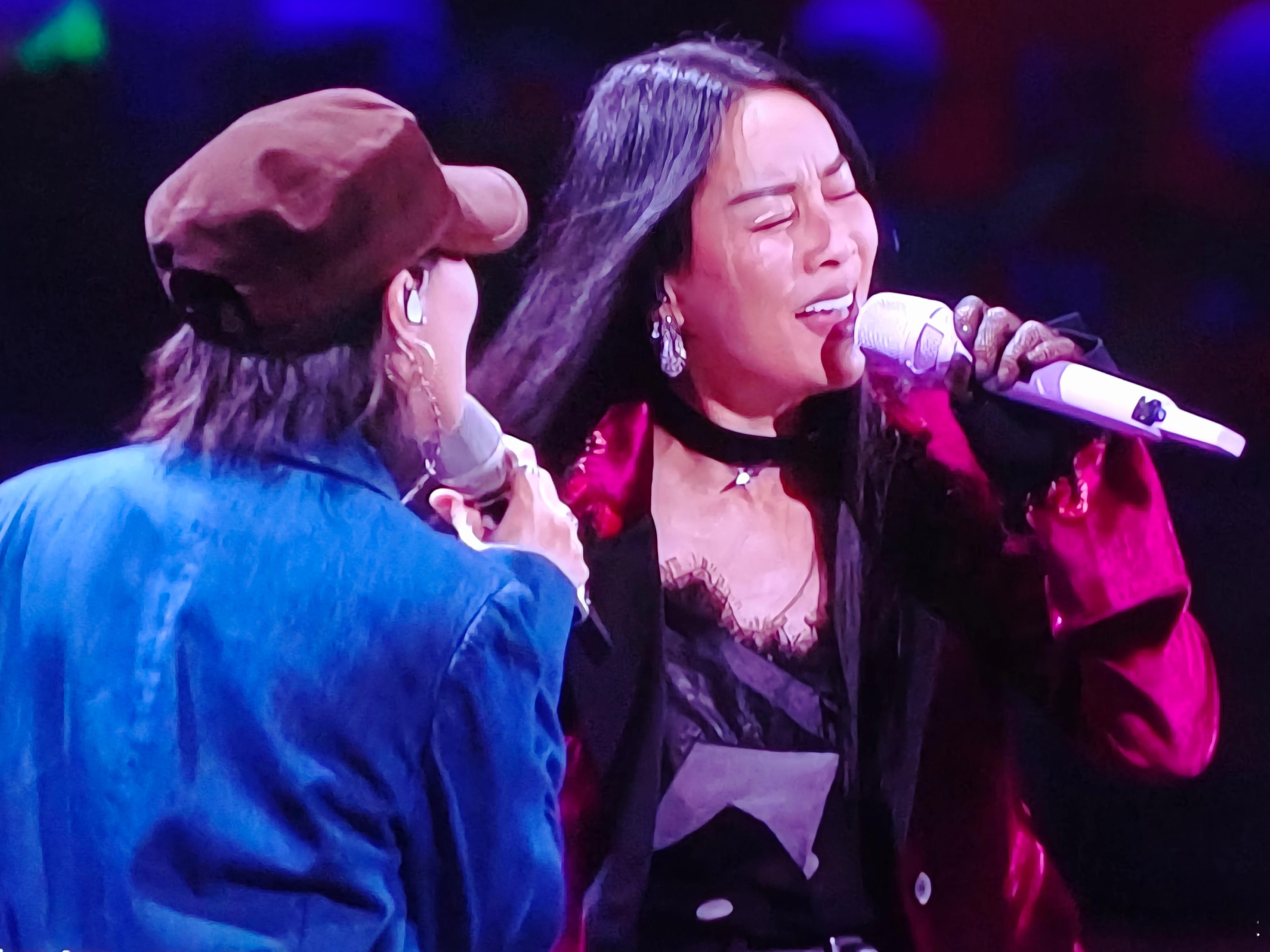 王菲窦靖童女承母业搭那英那英窦靖童合作互相加分，变相重现那英王菲合作。窦靖童是