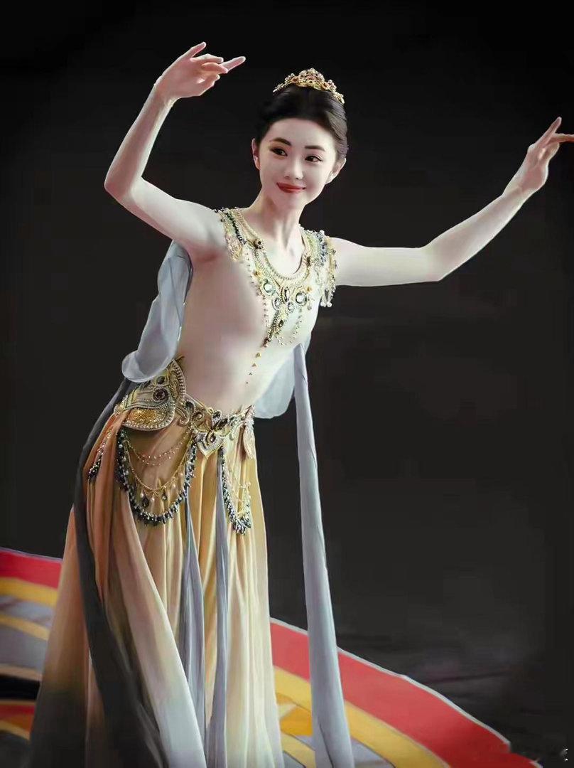 跳飞天舞的刘浩存，太美了