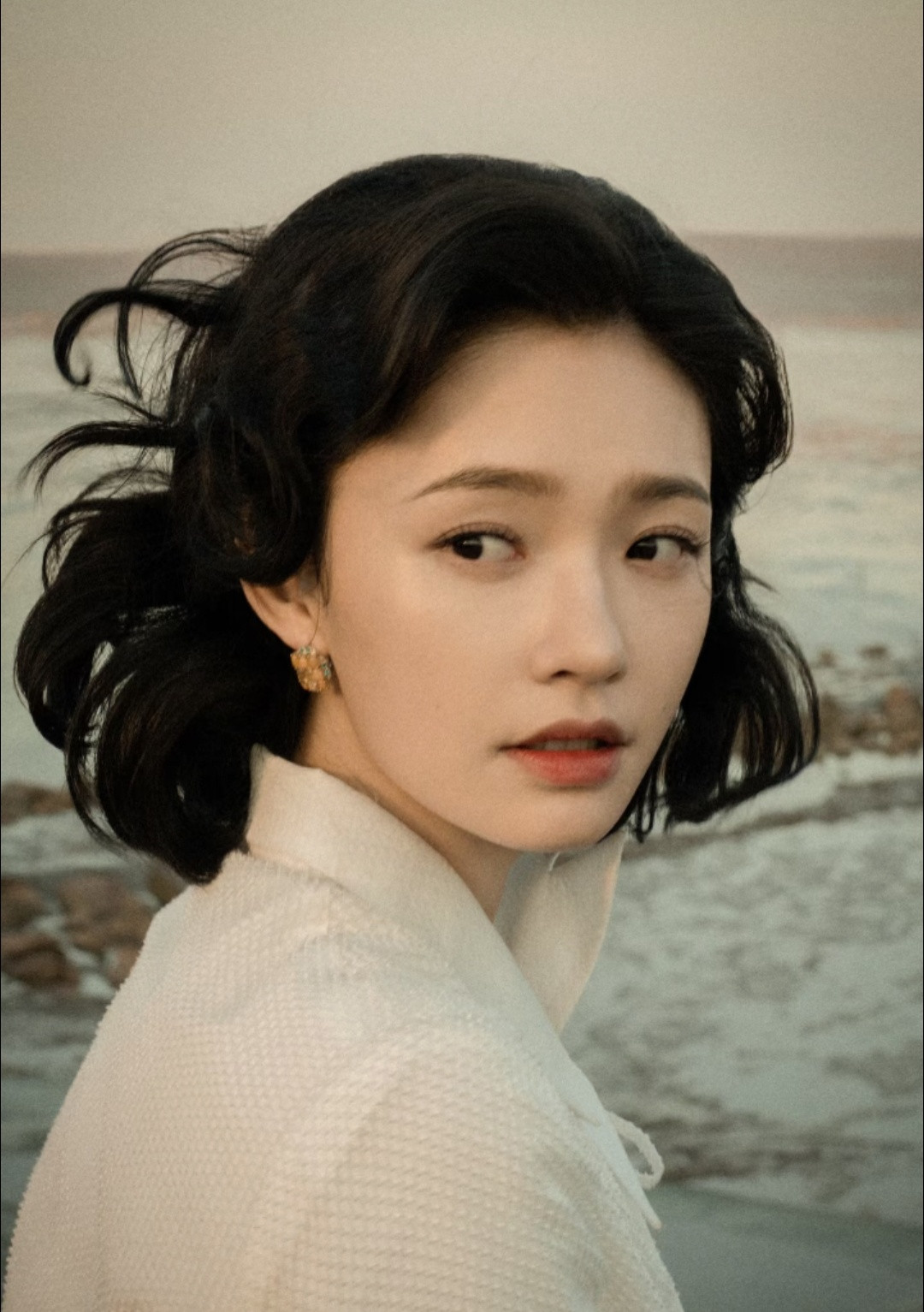 林允年代感氛围的一组图片～