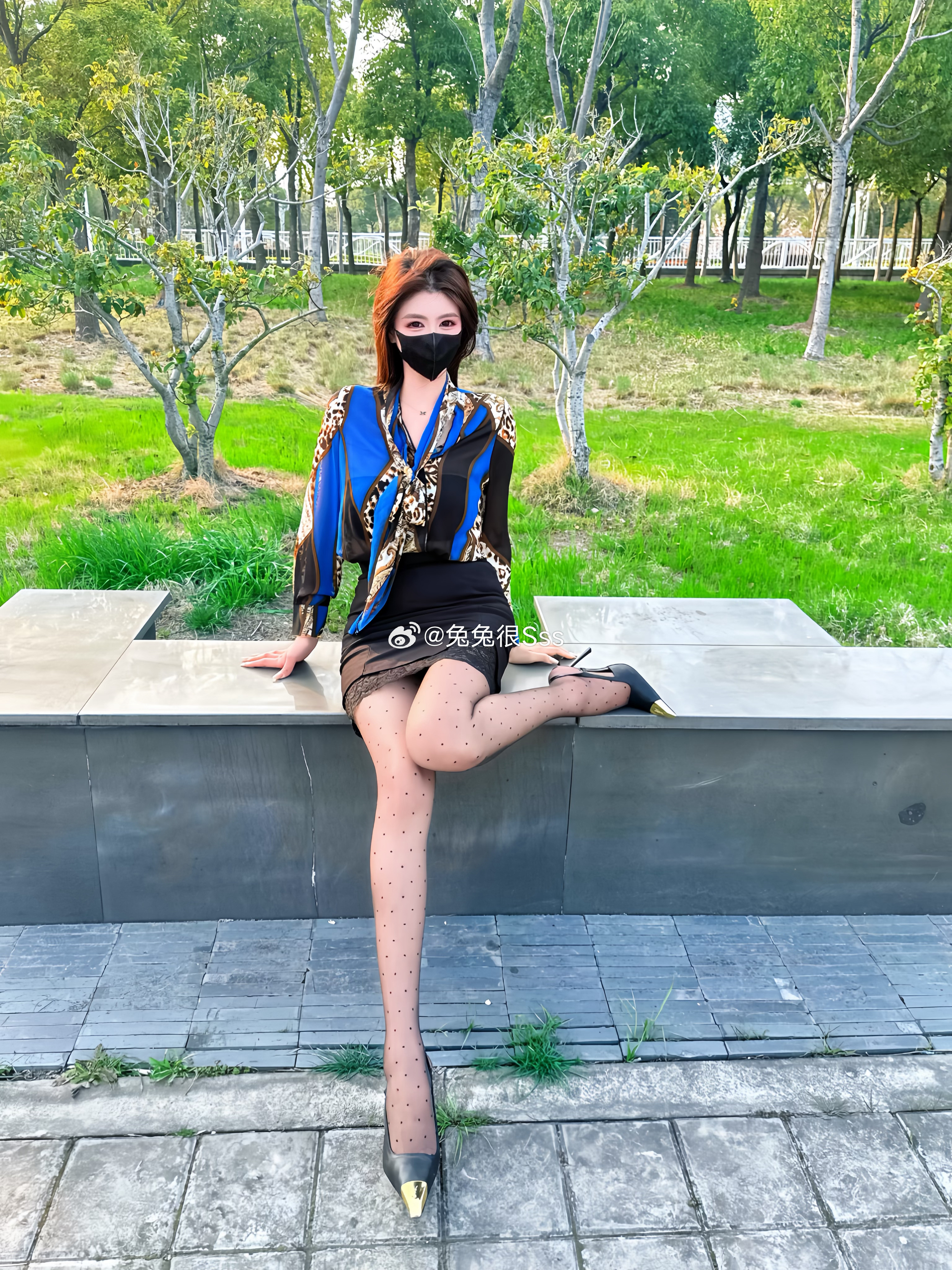 💼早春穿搭小心机风衣&豹纹衬衫&撞出复古感波点丝与尖头鞋拉满氛围感今天穿什么