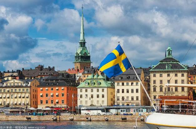 一个国家能蠢到什么地步？看看瑞典就懂了，三十年前，瑞典人均GDP高达3.2万美元