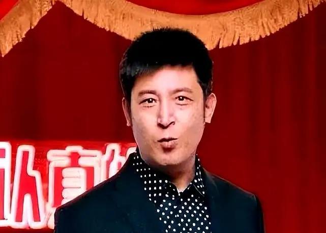 老艺术家的滤镜，说碎就碎。央视春晚18次登台的“定海神针”孙涛，刚为老搭档闫学