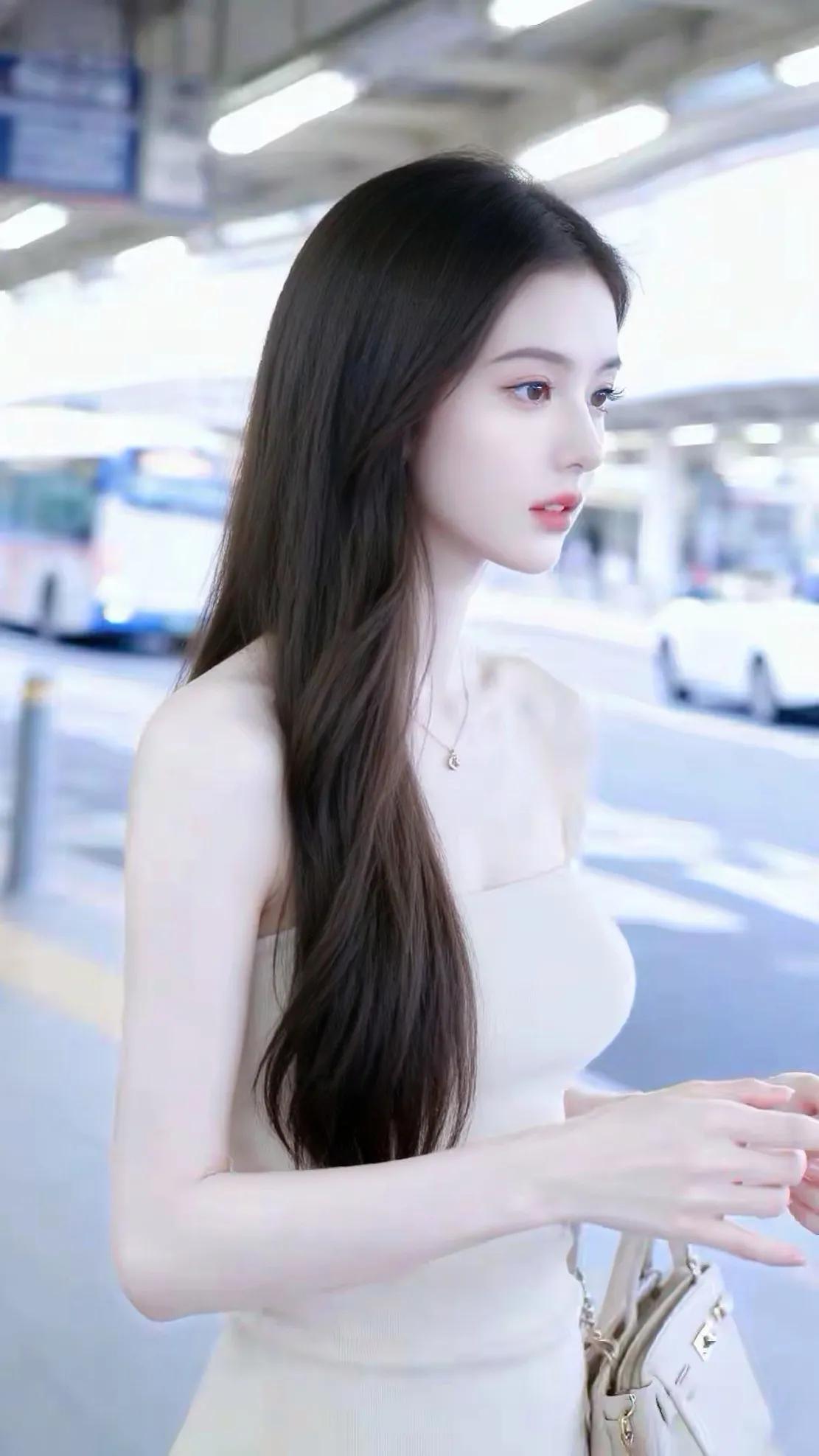 夺目，藏在温柔的眉眼之间✨