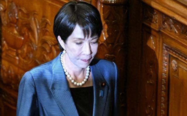 很多人都想错了，以为日本怕的是我们的歼-20，怕的是我们的航母战斗群。全错了！真