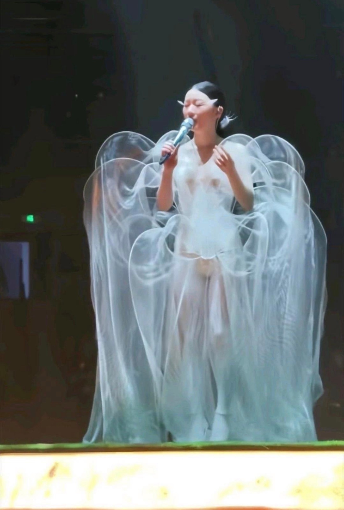 单依纯演唱会的新妆造，表现如何？
