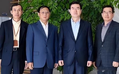 监管在哪？一家六口，五个人已经是美国国籍，剩下一人保留中国国籍，却同样拥有境外居