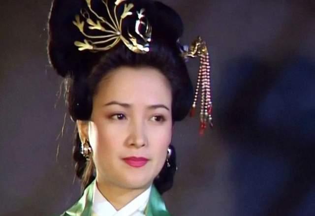 公元1141年，金国放高宗赵构母亲韦氏南归。临行前，钦宗赵桓跪在车前，死死抓住车