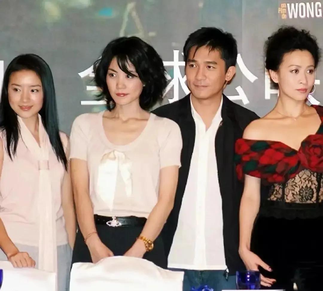 一直get不到刘嘉玲的美，在这张照片里被惊艳到了。#刘嘉玲#