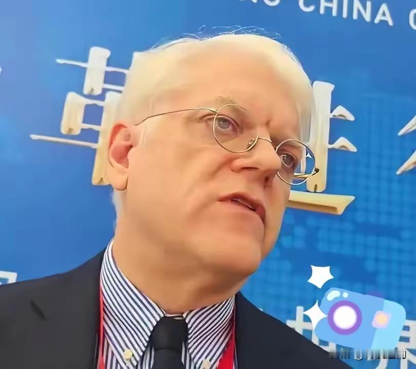 一位长期在中国生活工作的美国教授说，我在中国生活多年，对中国人很了解，在俄乌战争