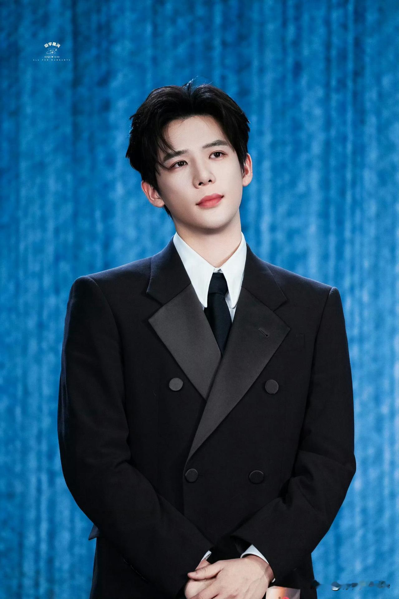 1月14日，王安宇这回是真遇拦路虎了！王安宇下部剧《狂流》项目暂停，张颂文辞演