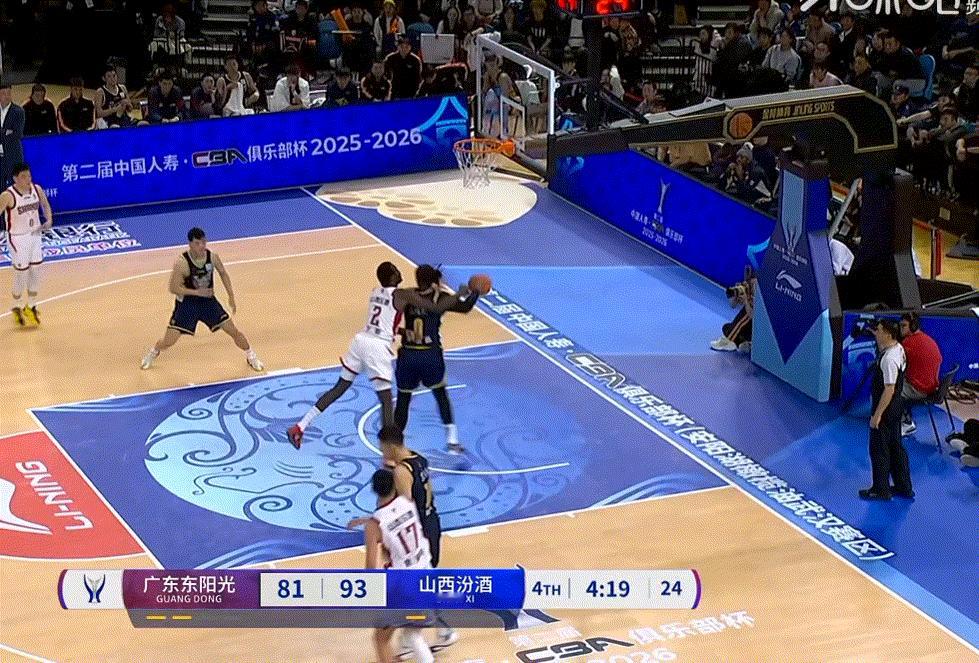 把杜锋都气笑了，张皓嘉这几个球，你能打几分？球球都能处理的让人惊掉下巴，5米