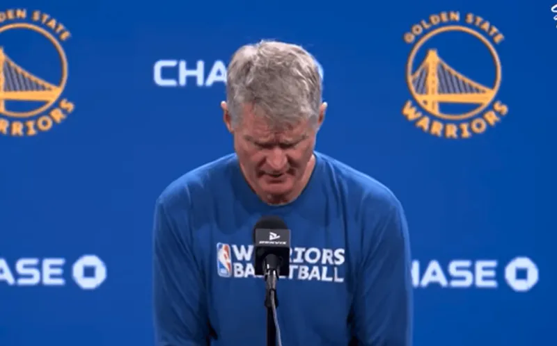 今日，勇士主教练科尔接受了记者采访，谈到了库里的情况：他目前还是在做个人训练