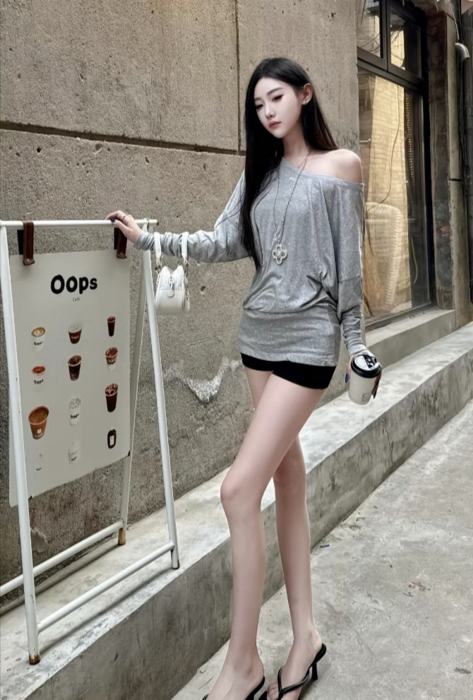姑娘虽然不完美，但有两条大长腿