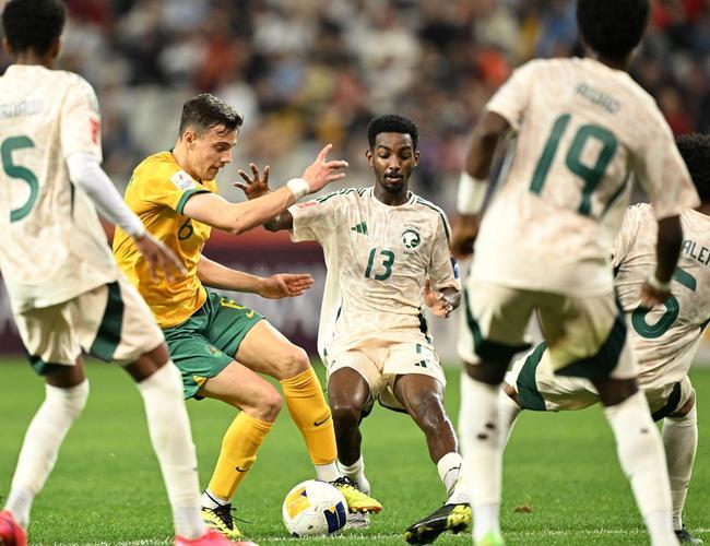 中超球队噩梦！媒体报道，中超球队将在27-28赛季继续保留三个亚冠席位，一个亚