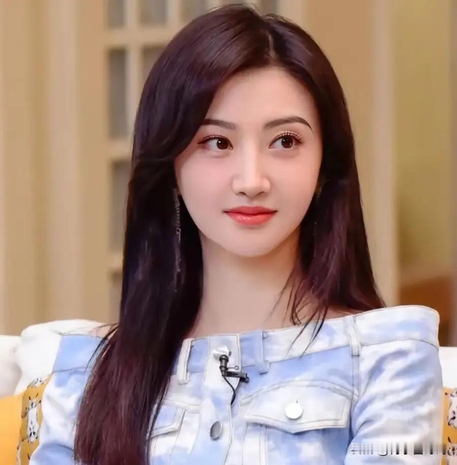 我无法同情景甜，在他跟孙宇晨谈朋友的时候，她应该知道这家伙是币圈出身的，她似乎也