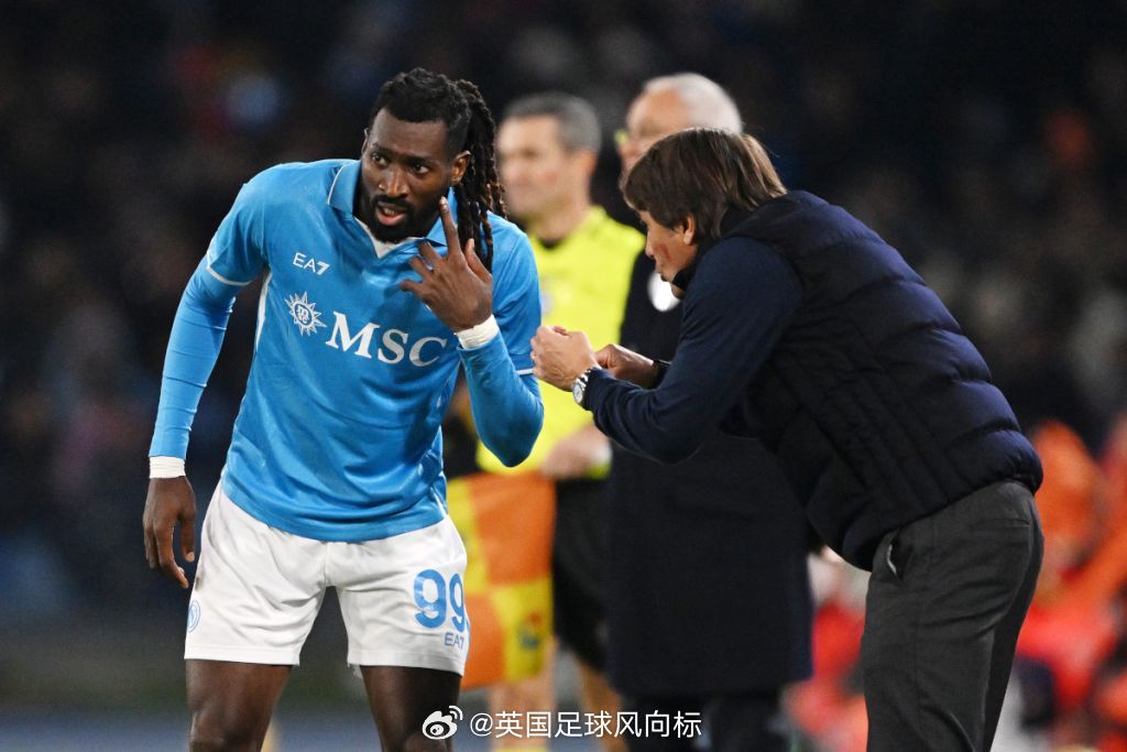 【孔蒂命苦呀】继卢卡库和德布劳内之后，孔蒂执教意甲球队那不勒斯再度出现主力重伤的