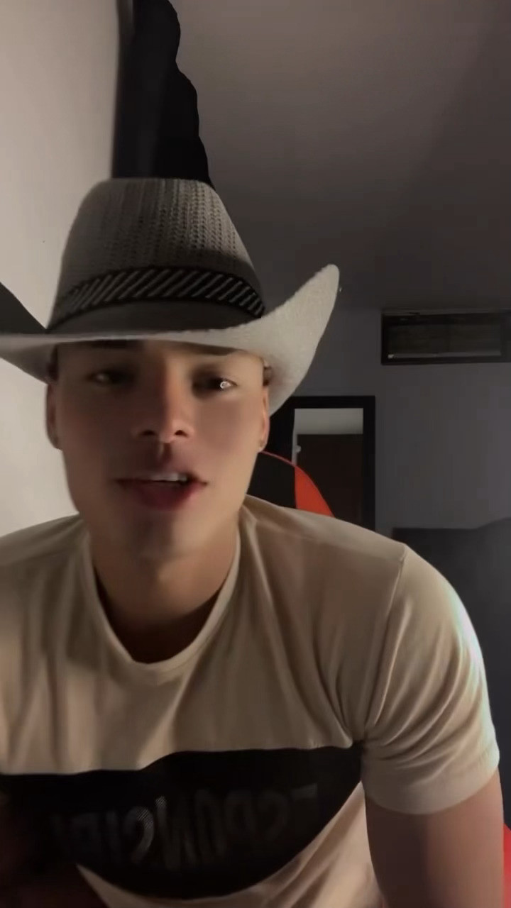 我是一个牛仔🤠​​​