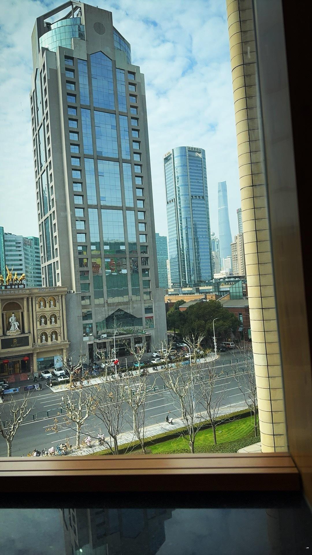 强度太大了一天搞三场接待