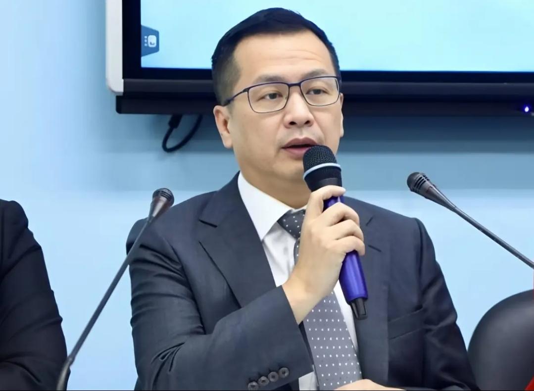 罗智强的立场，最让人失望！大抵罗智强认为现在的两岸关系还可以拖下去，国民党还可以