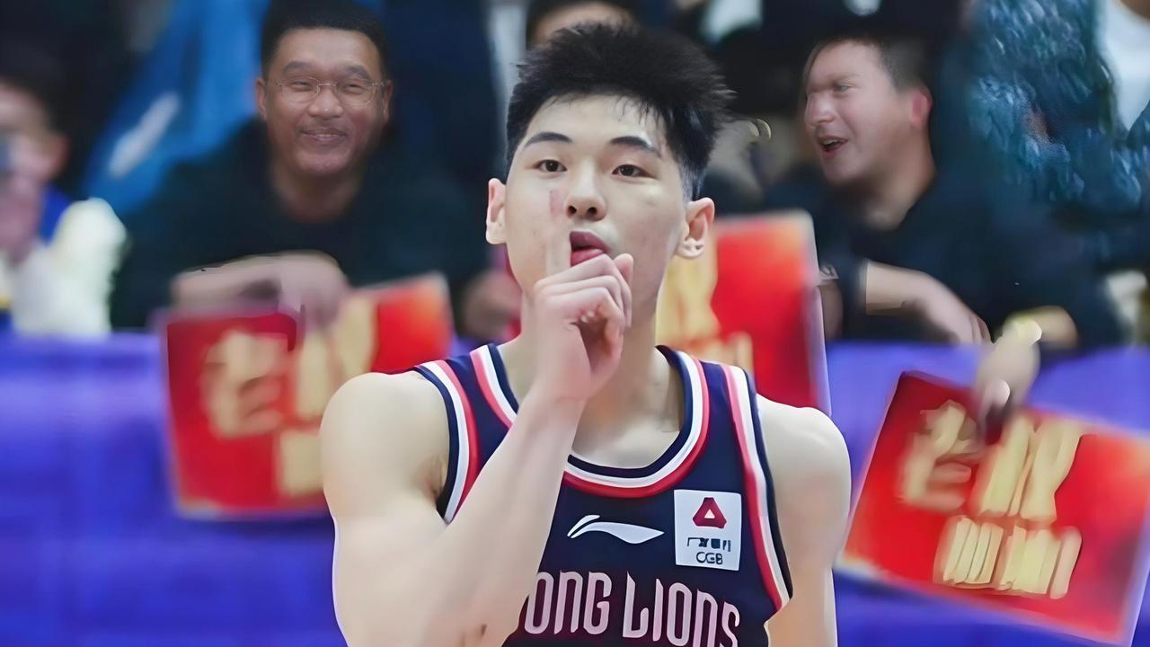 崔永熙总算想明白了！广东男篮拿下山西队后，崔永熙接受采访时特意谢了队友们的拼