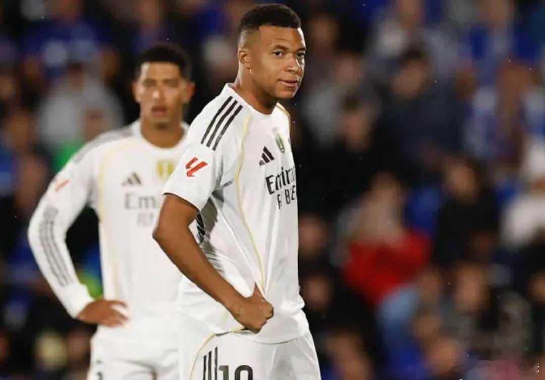 想当年皇马的C罗自带1-0属性，让欧洲足坛闻风丧胆。现在C罗的门徒姆巴佩也继承了