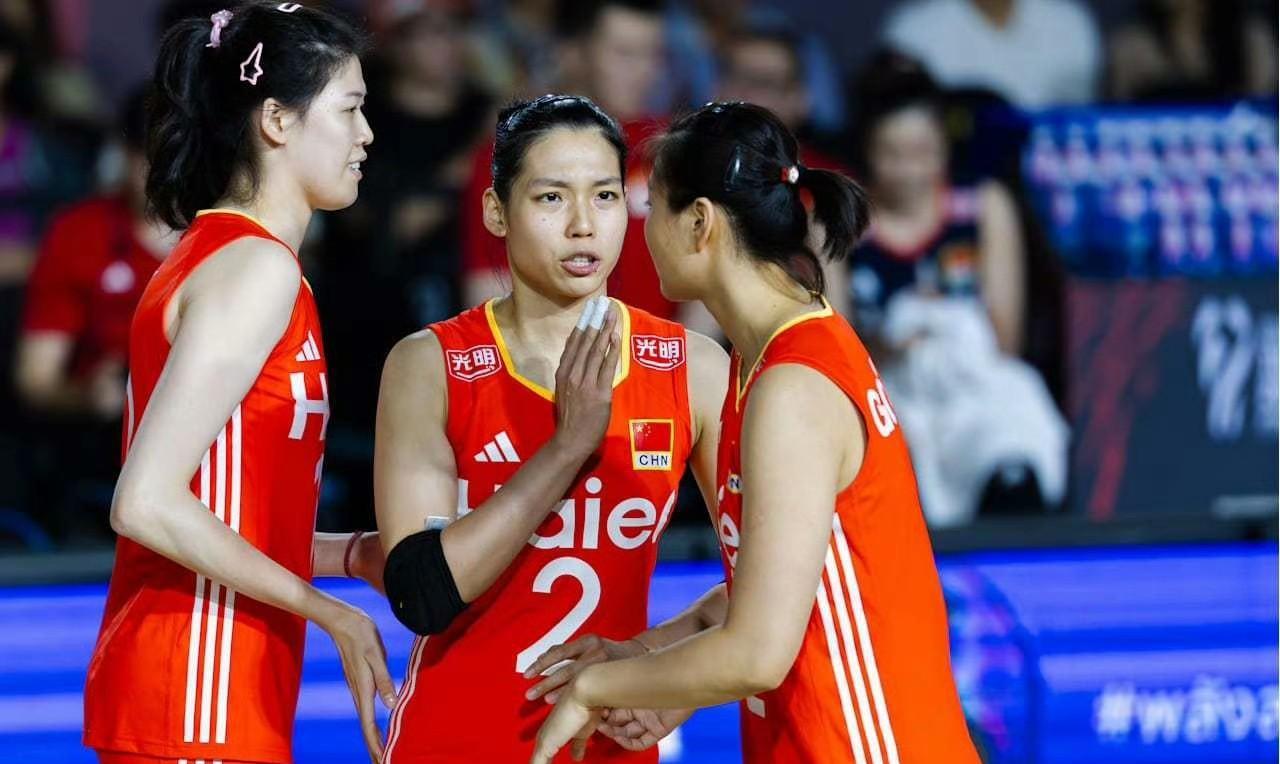 世锦赛中国女排VS法国女排，李盈莹状态爆棚前2局已得10分！在今晚世锦赛中国女