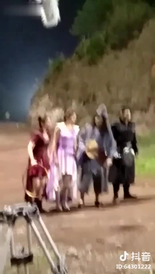 爆笑打针视频!一根针难倒英雄汉!(看得我屁股疼