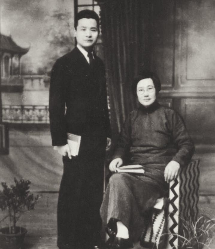 1951年6月，被捕特务任宗炳在政策攻心下终于交代，南京雨花台附近的乱葬岗埋着个