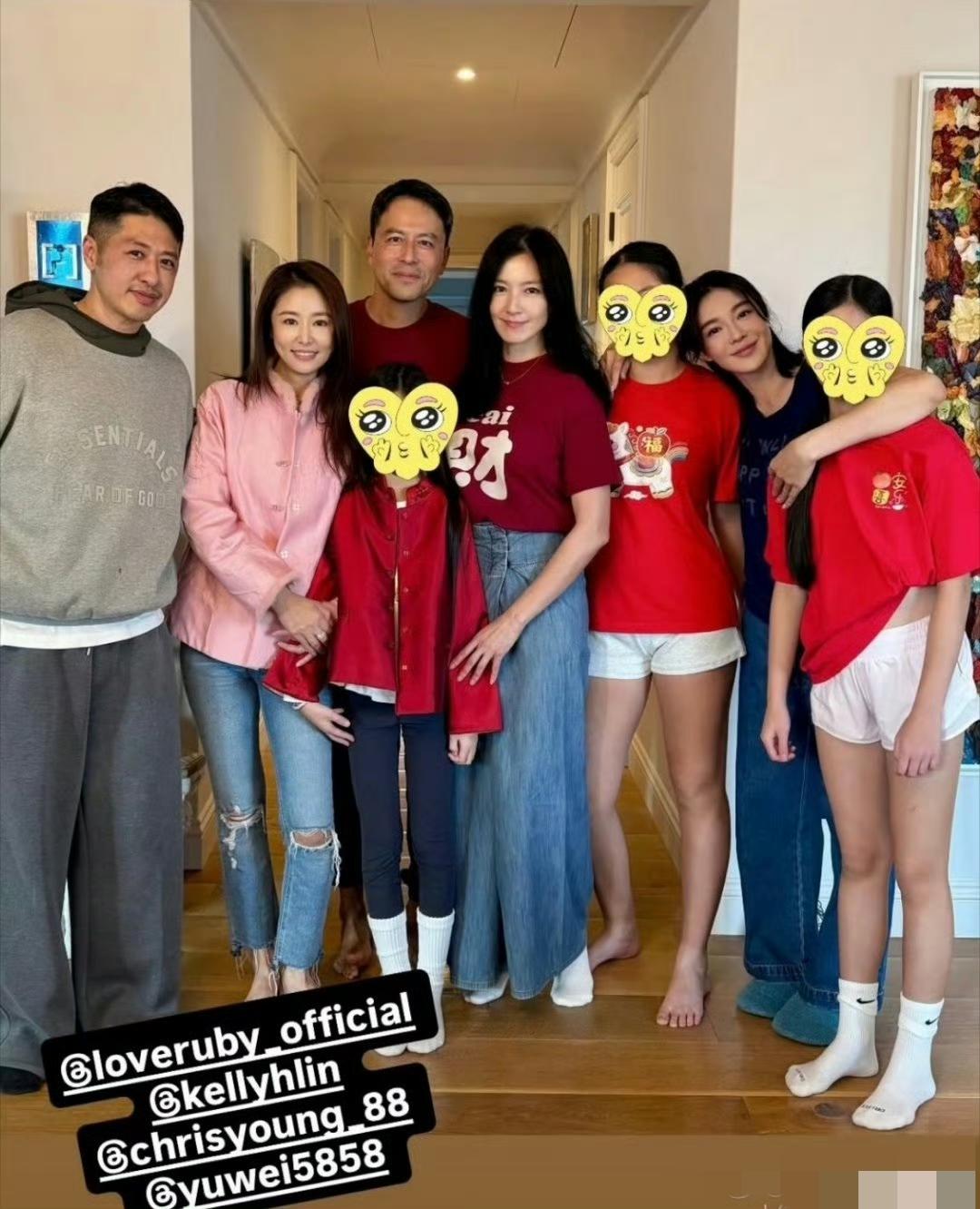 林心如、舒淇、林熙蕾三家人温馨共度春节假期！现场照片中，林心如与霍建华的9岁爱女