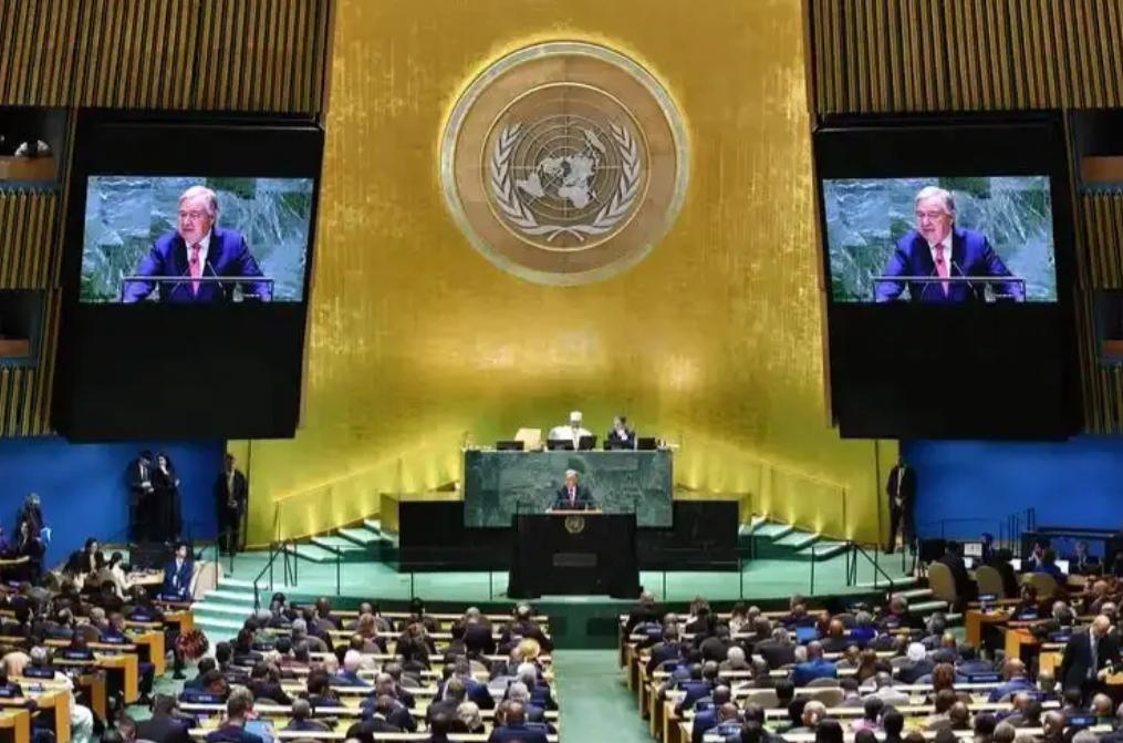 最近联合国的账房先生有点坐不住了。往年这时候，会费单子早就被大国们抢着签字，今