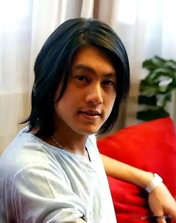 朱孝天肠子都悔青了，因为自己的任性大嘴巴情商低，把顶级资源都弄丢了。原来朱孝